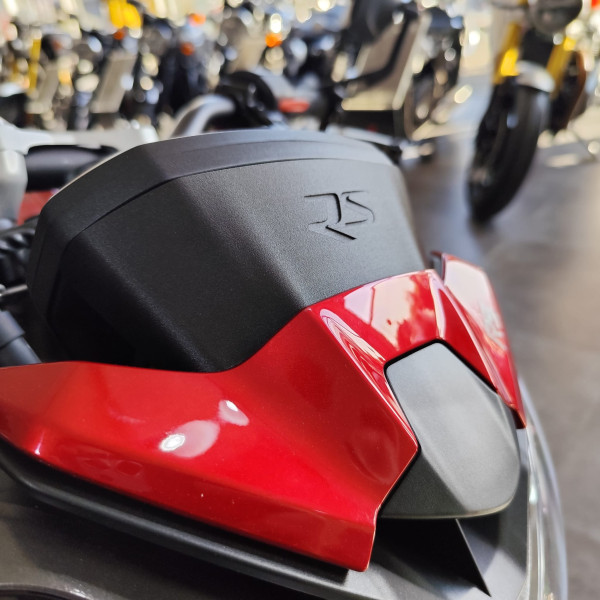 Saut de vent - Street triple RS 2023/2024